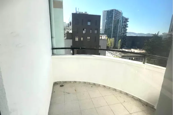 Shtepi ne shitje Apartament ne Tirane, 2+1, Mobilimi E mobiluar, Pagesa 350,000  Euro.