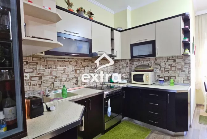 Shtepi ne shitje Apartament ne Tirane, 1+1, Mobilimi E mobiluar, Pagesa 100,000  Euro.