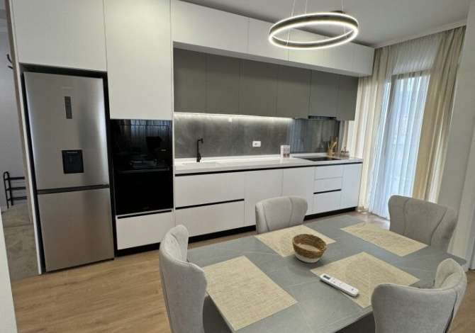 Shtepi me qera 2+1 ne Tirane - 1,200 Euro