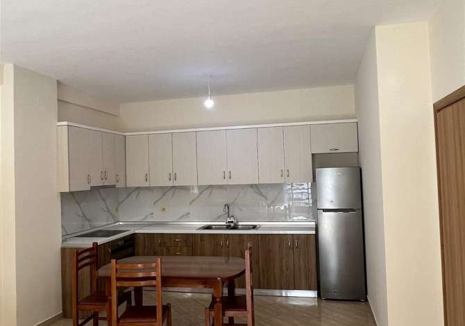 Shtepi me qera Apartament ne Tirane, 1+1, Mobilimi E mobiluar, Pagesa 450  Euro.
