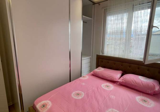 Shtepi me qera Apartament ne Tirane, 1+1, Mobilimi E mobiluar, Pagesa 400  Euro.