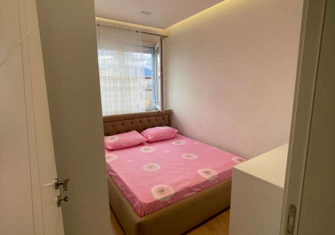 Shtepi me qera Apartament ne Tirane, 1+1, Mobilimi E mobiluar, Pagesa 400  Euro.