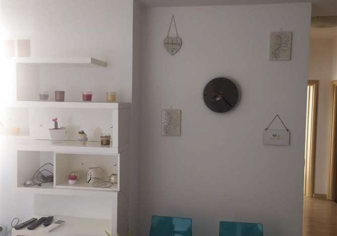 Shtepi me qera 2+1 ne Tirane - 950 Euro