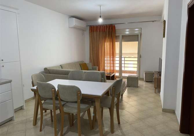Shtepi me qera 2+1 ne Tirane - 400 Euro