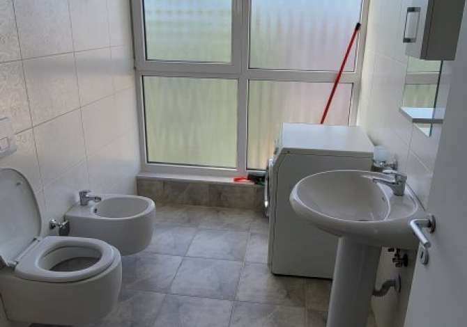 Shtepi me qera Apartament ne Tirane, 1+1, Mobilimi E mobiluar, Pagesa 450  Euro.