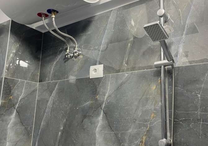 Shtepi me qera Shtepi Private ne Tirane, 1+1, Mobilimi E mobiluar, Pagesa 400  Euro.