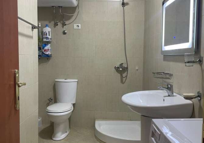 Shtepi me qera Apartament ne Tirane, 1+1, Mobilimi E mobiluar, Pagesa 650  Euro.