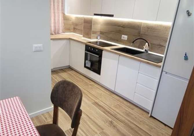 Shtepi me qera Apartament ne Tirane, 1+1, Mobilimi E mobiluar, Pagesa 500  Euro.