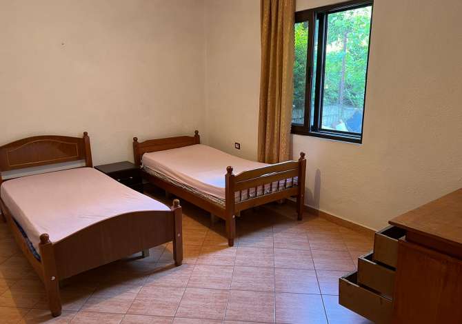 Shtepi me qera Shtepi Private ne Tirane, 2+1, Mobilimi E mobiluar, Pagesa 350  Euro.