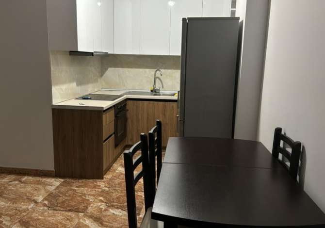 Shtepi me qera 1+1 ne Tirane - 35,000 Leke