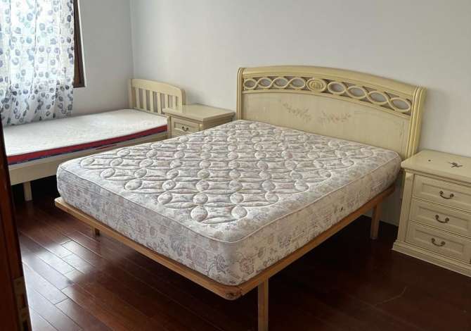 Shtepi me qera Apartament ne Tirane, 2+1, Mobilimi E mobiluar, Pagesa 440  Euro.