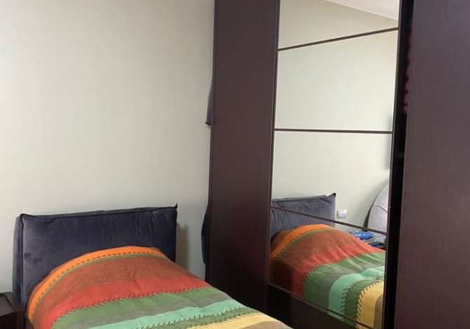 Shtepi me qera Apartament ne Tirane, 2+1, Mobilimi E mobiluar, Pagesa 600  Euro.
