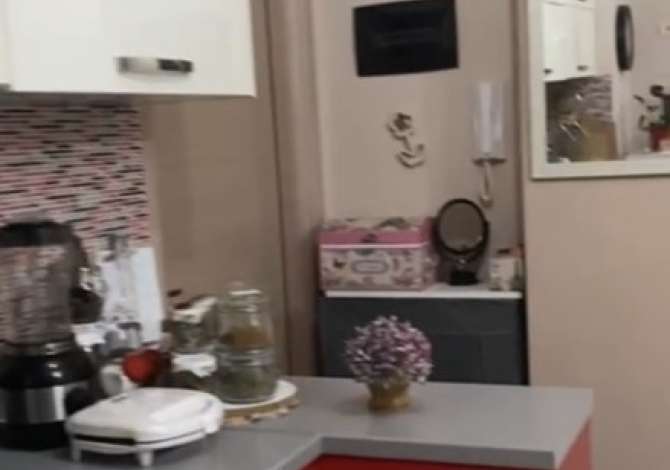 Shtepi me qera Apartament ne Tirane, 2+1, Mobilimi E mobiluar, Pagesa 450  Euro.