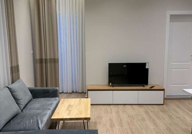 Shtepi me qera 2+1 ne Tirane - 650 Euro
