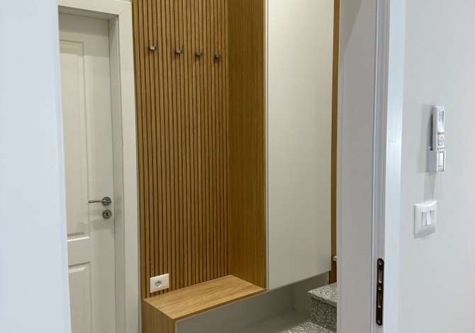 Shtepi me qera Apartament ne Tirane, 2+1, Mobilimi E mobiluar, Pagesa 650  Euro.