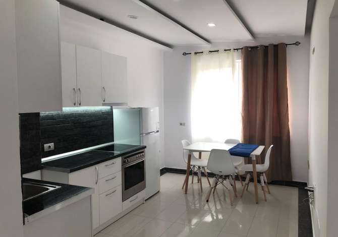 Shtepi me qera Apartament ne Tirane, 2+1, Mobilimi E mobiluar, Pagesa 550  Euro.