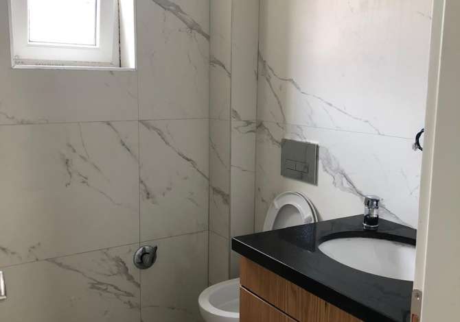 Shtepi me qera Apartament ne Tirane, 2+1, Mobilimi E mobiluar, Pagesa 550  Euro.