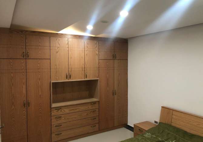 Shtepi me qera Apartament ne Tirane, 2+1, Mobilimi E mobiluar, Pagesa 550  Euro.