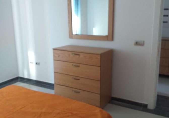 Shtepi me qera Apartament ne Tirane, 2+1, Mobilimi E mobiluar, Pagesa 550  Euro.