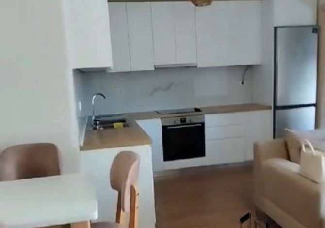 Shtepi me qera 2+1 ne Tirane - 450 Euro