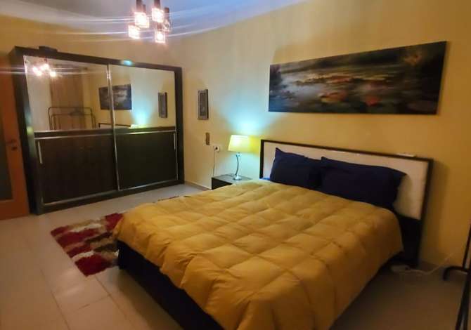 Shtepi me qera Apartament ne Tirane, 2+1, Mobilimi E mobiluar, Pagesa 600  Euro.