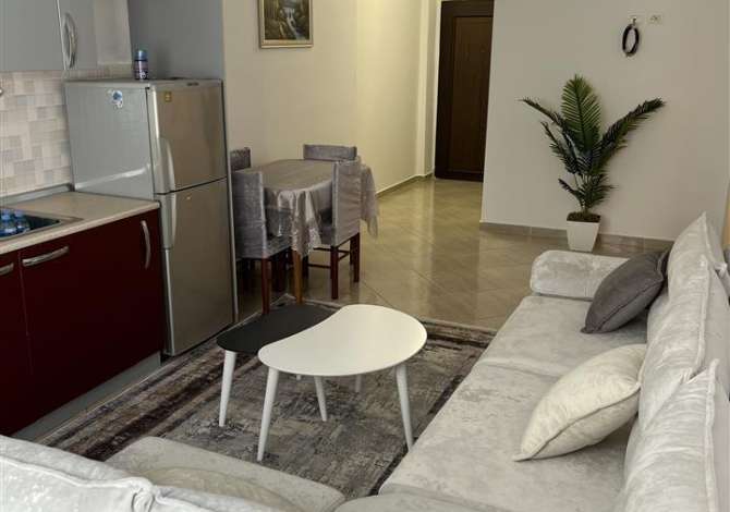 Shtepi me qera 2+1 ne Tirane - 470 Euro