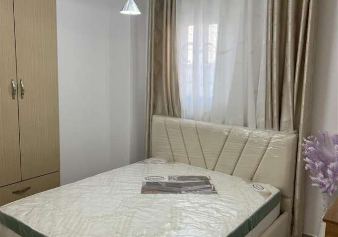 Shtepi me qera Apartament ne Tirane, 2+1, Mobilimi E mobiluar, Pagesa 470  Euro.