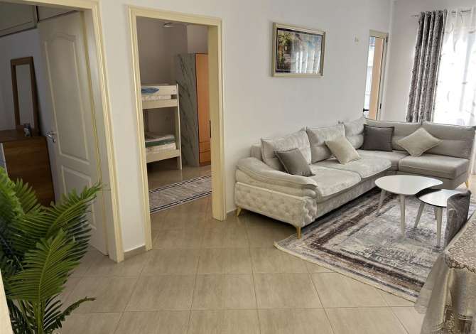 Shtepi me qera 2+1 ne Tirane - 470 Euro