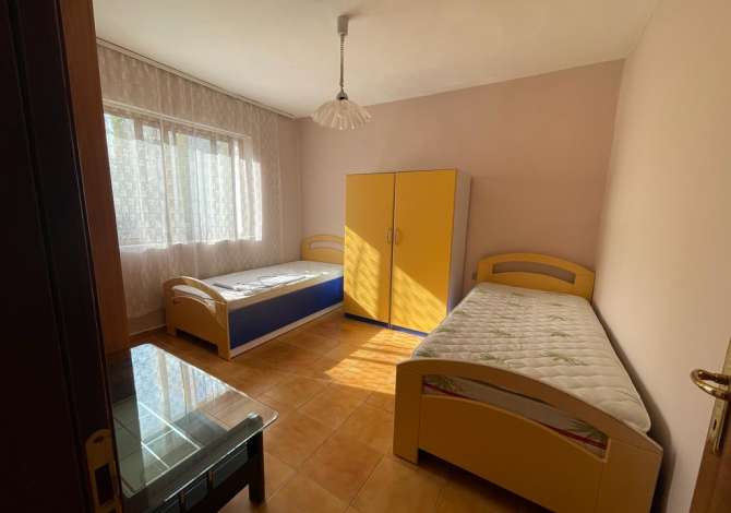 Shtepi me qera Apartament ne Tirane, 2+1, Mobilimi E mobiluar, Pagesa 40,000  Leke.