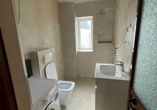 Shtepi me qera Apartament ne Tirane, 2+1, Mobilimi E mobiluar, Pagesa 40,000  Leke.