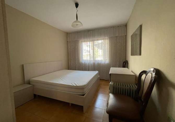 Shtepi me qera Apartament ne Tirane, 2+1, Mobilimi E mobiluar, Pagesa 40,000  Leke.