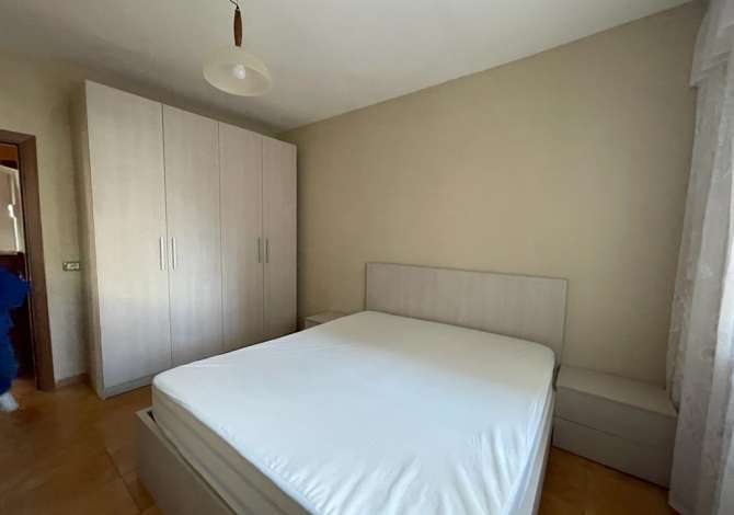 Shtepi me qera Apartament ne Tirane, 2+1, Mobilimi E mobiluar, Pagesa 40,000  Leke.