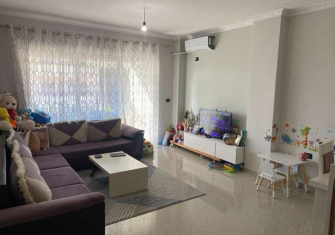 Shtepi me qera Apartament ne Tirane, 2+1, Mobilimi E mobiluar, Pagesa 500  Euro.