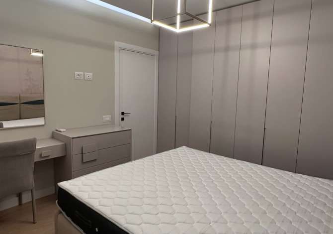 Shtepi ne shitje Apartament ne Tirane, 2+1, Mobilimi E mobiluar, Pagesa 165,000  Euro.