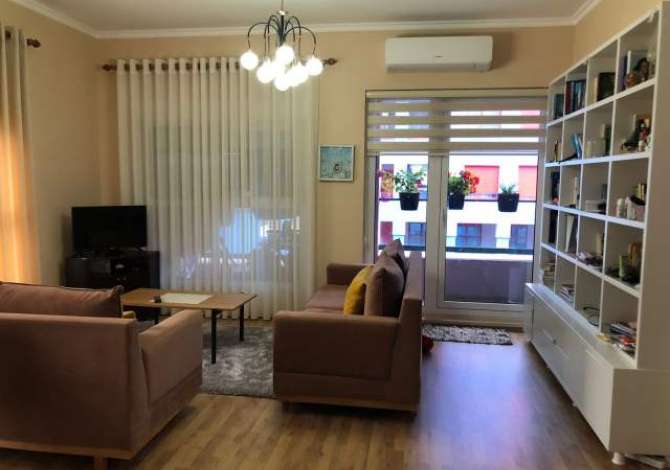Shtepi me qera Apartament ne Tirane, 2+1, Mobilimi E mobiluar, Pagesa 500  Euro.