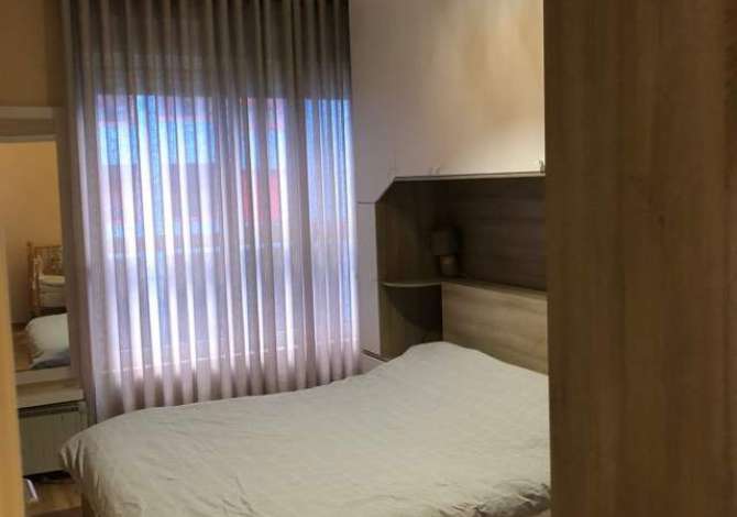 Shtepi me qera Apartament ne Tirane, 2+1, Mobilimi E mobiluar, Pagesa 500  Euro.