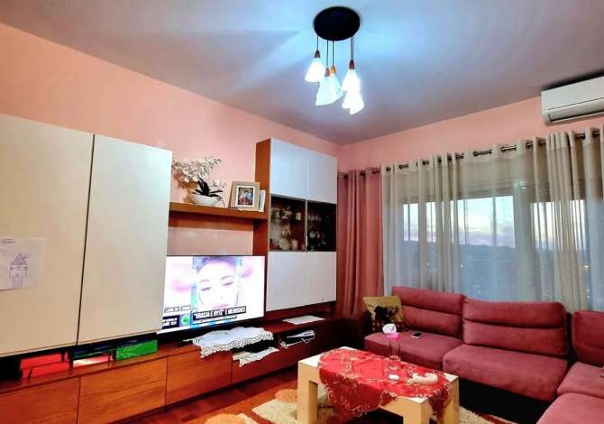 Shtepi me qera Apartament ne Tirane, 2+1, Mobilimi E mobiluar, Pagesa 600  Euro.