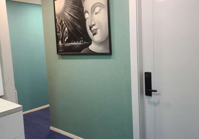 Shitet Hotel ne Qender te Tiranes