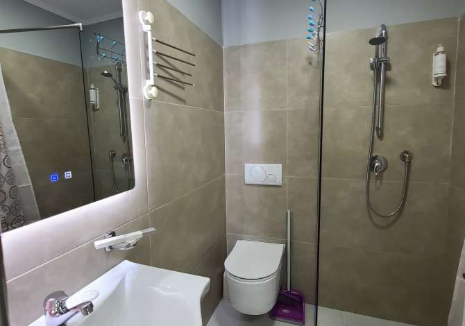 Shitet Hotel ne Qender te Tiranes