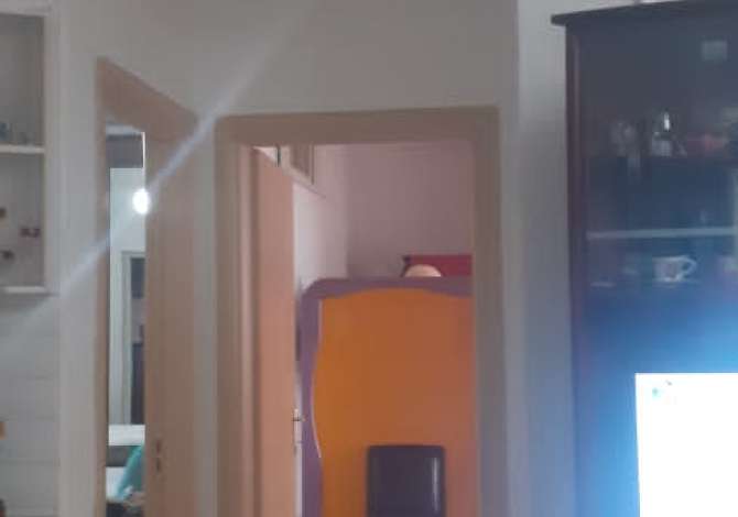 Shtepi ne shitje Apartament ne Tirane, 2+1, Mobilimi E mobiluar, Pagesa 120,000  Euro.