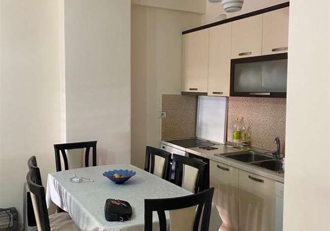 Shtepi me qera 2+1 ne Tirane - 450 Euro