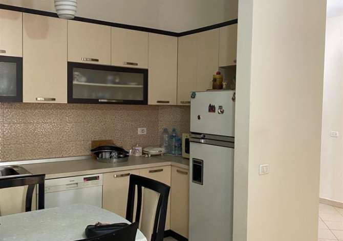 Shtepi me qera 2+1 ne Tirane - 450 Euro