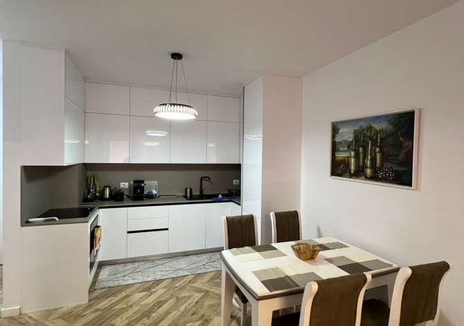 Shtepi me qera 2+1 ne Tirane - 850 Euro