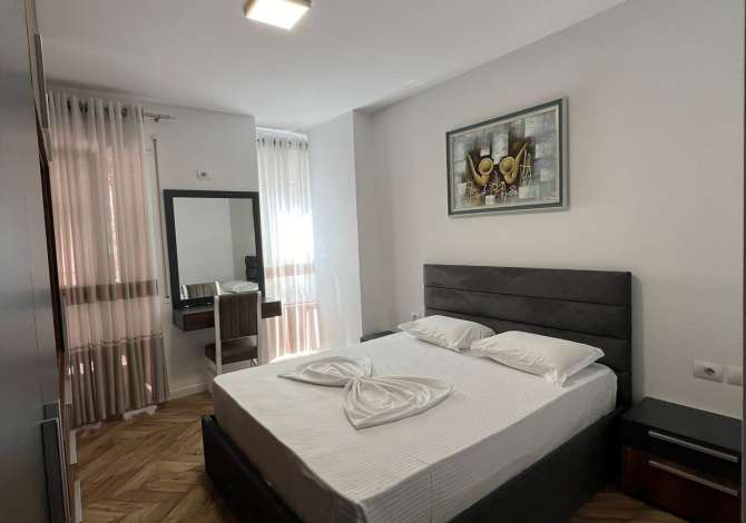 Shtepi me qera Apartament ne Tirane, 2+1, Mobilimi E mobiluar, Pagesa 850  Euro.