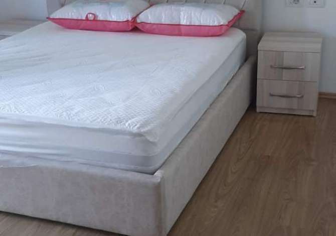 Shtepi me qera Apartament ne Tirane, 2+1, Mobilimi E mobiluar, Pagesa 450  Euro.