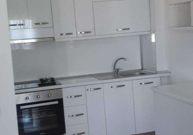 Shtepi me qera Apartament ne Tirane, 2+1, Mobilimi E mobiluar, Pagesa 450  Euro.