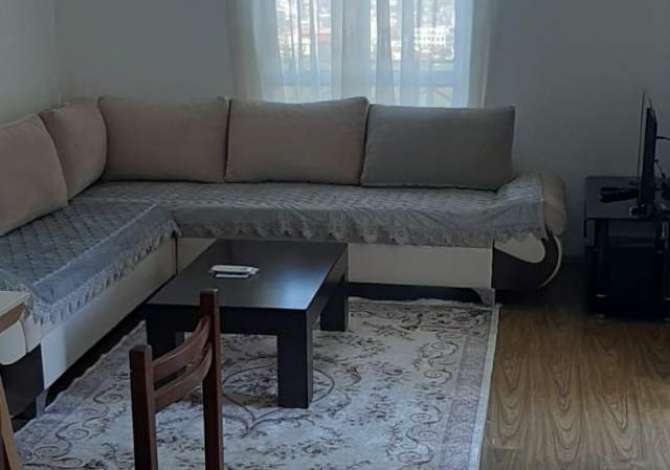 Jepet apartament 2+1 Ne Qytet Studenti