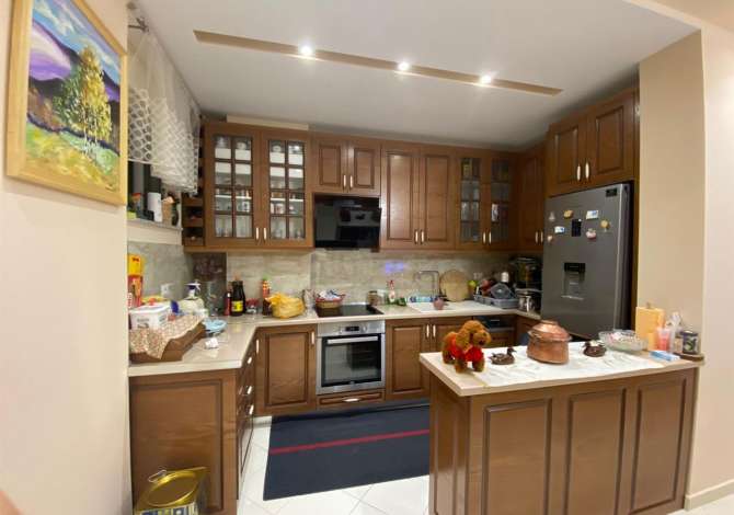 Shtepi me qera 2+1 ne Tirane - 525 Euro