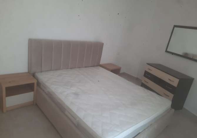 Shtepi me qera Apartament ne Tirane, 1+1, Mobilimi E mobiluar, Pagesa 450  Euro.