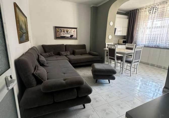 Shtepi me qera 2+1 ne Tirane - 500 Euro